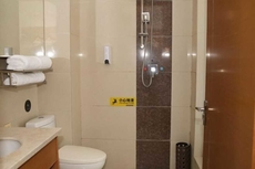 Yujia Hotel (Rongcheng Sakura Lake Sports Park)