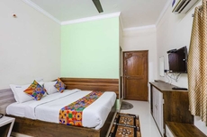 FabHotel Seven Inn Home Stay