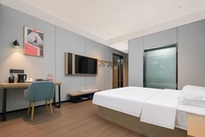 Yiyi Select Hotel (Gucheng Railway Station 3rd Ring Road Cheqiao Industrial Park)