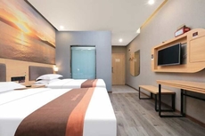 Yiyi Select Hotel (Gucheng Railway Station 3rd Ring Road Cheqiao Industrial Park)