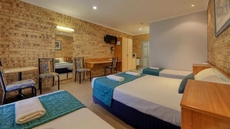 Mulga Country Motor Inn