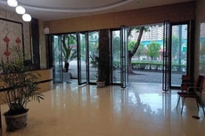 Changning Yanyi Hotel