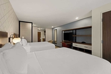 Everhome Suites Glendale Sports Entertainment District