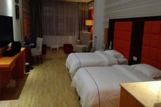 Bafang Junyue Hotel (Zhanjiang Yingzhan Square)