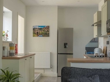 Modern Apartment in the Cotswolds Sleeps 6