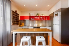 Bright & Sunny 2-bed Unit in the Heart of St Kilda