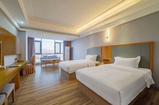 Dongting Huatian Hotel