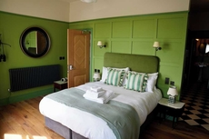 The London And Paris Hotel