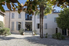 Dandelion Como Suites and Park