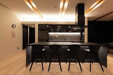 Yuki Sugi at Intuition