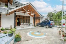 OYO 93706 Penginapan Syariah Hj. Kenan