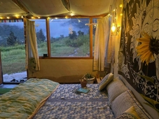 Zevibes Cafe & Guesthouse