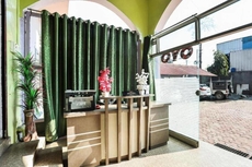 OYO Flagship German Cafe