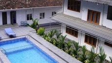 Humblebee Retreat Thattekad