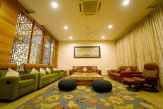 Narayani Revtree - Resort & Villa