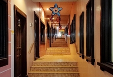 RedDoorz @ Buug Palace Inland Resort