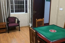 Chongren Laowu Business Hotel