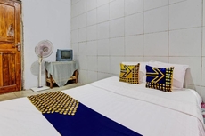 SPOT ON 92535 Guest House Pak Darso