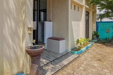 RedDoorz near Pantai Pancer Door Pacitan