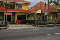 OYO Life  1708 Hotel Budi Famili 1 Syariah