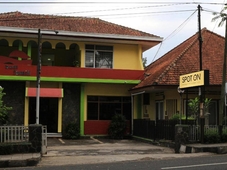 OYO Life  1708 Hotel Budi Famili 1 Syariah