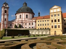 Penzion & Apartments U Cerneho Orla