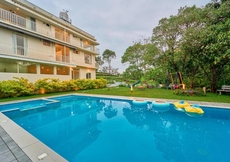 Glen Castle Vagamon by VOYE HOMES