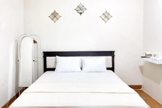 Adipura Guesthouse Syariah Mitra RedDoorz near Terminal Nganjuk