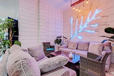 Capital O 92895 House N Caffe 55