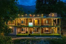 Whoopers Hostel Tosh