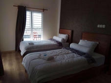 Oseda Nias Surf House