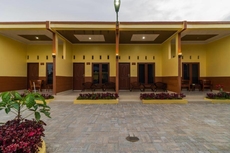 RedDoorz @ Aldos Villa Silangit