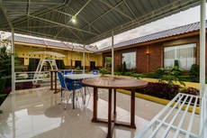 RedDoorz @ Aldos Villa Silangit