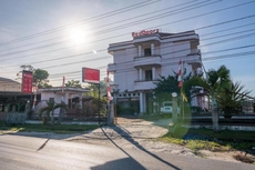 RedDoorz near Silangit International Airport