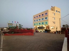 Hotel Shriji Resorts