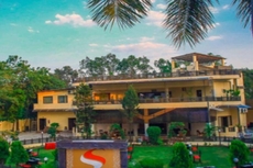 Hotel Saroj Sagar
