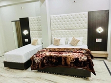 Collection O Gold Inn