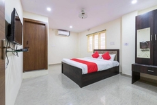 Hotel Station View Mughalsarai by ShriGo Hotels