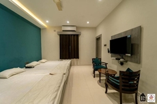 Shree Parivaar Hotel & Resort