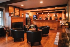 Lincoln Inn & Gallery