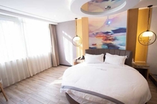 Qingmu Select Hotel (Xuancheng Langxi Jinmao Building)