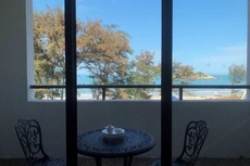 Peninsula Holiday Hotel