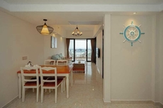 Peninsula Holiday Hotel