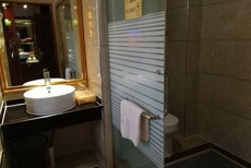 Hengxian Longxiang Crown Hotel