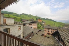 Jiuqi Longji Holiday Hotel