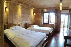 Jiuqi Longji Holiday Hotel