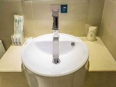 Dinghu Convenience Hotel