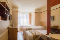 Aiju Hotel (Dashiqiao Railway Station South)