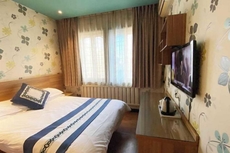 Aiju Hotel (Dashiqiao Railway Station South)