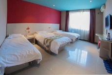 Aiju Jinyang Hotel (Dashiqiao North Railway Station)